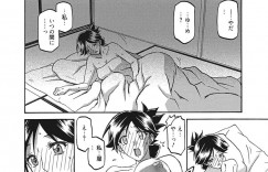 【エロ漫画】遠い親戚の親子が葬式ついでに泊まるとこを提供して欲しいと懇願渋々承諾してしまう人妻その夜酒に酔った彼女を獣となった親戚男が鼻歌まじりで犯しだす！【山文京伝：月下香の檻】