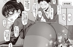 忘れ物を取りに来たらクラスメイトの男子達が自分の話をしていて気まずい巨乳地味系JK…クラスメイトが言っていたように自分の部屋でノーパンパンスト姿になってみる！【ジロウ：山田さんのパンスト的日常】